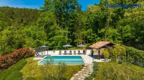 Villa adatta alle famiglie con terrazza, sauna e giardino - Image 2