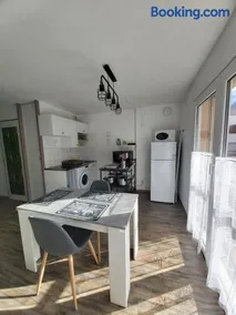Appartement 2pers, superbe vue montagne, exposé sud, Résidence très calme, parking, 5mns à pied du centre - Image 3