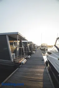 Glamping Houseboat - Image 2