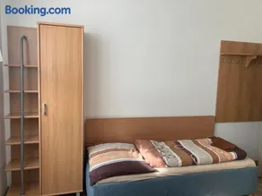 Apartmanový byt v priemyselnej zóne - Image 4
