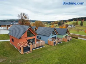 Chalet mit Terrasse und Whirlpool - Image 1