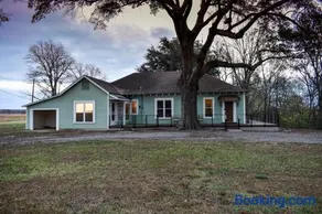 Sunset Row Cottage - Image 1
