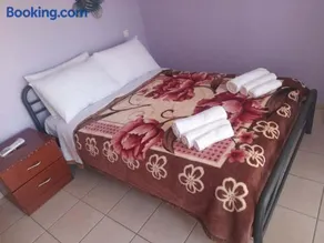 Villa Anna, Apartment 1, Nea Chili, Alexandroupoli, Greece, Private Tennis Court - Image 3