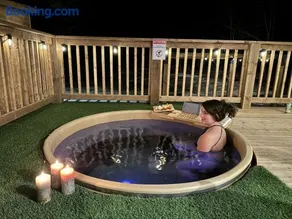 Cozy, Hot Tub, Sauna, Heated Floors, EV, Nespresso - Image 3