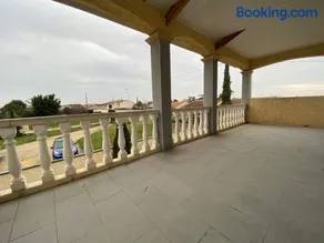 Villa contemporaine avec piscine - Image 1