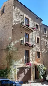 "Locanda Susuiusu" keyless entry - Image 1