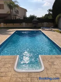 Palm Villa 3 bedrooms - Sleeps 6 - Image 3