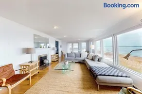 Kalmus Park Retreat - Image 2