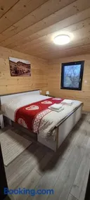 Chalet avec jacuzzi privé, 3 chambres - Image 3