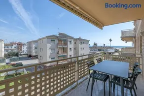 Voll ausgestattete wunderschöne Ferienwohnung mit Terrasse, Garten und Pool | Strandblick | Strand in der Nähe | Haustiere sind willkommen - Image 1