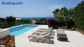 Villa en primera linea de mar cerca de Binibeca - Image 1