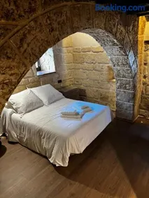 Vendederas Boutique Villa Luxury Rustic Stay in Alhama de Granada - Image 5