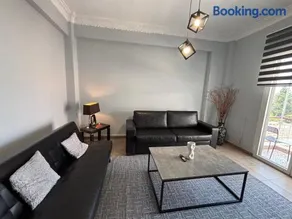 Sarris apartment - Image 4