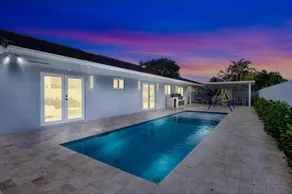 Spectacular Miami Resort -5 Bdrooms- Htd Pool,Mini Golf, Playground, Baby Items, BBQ - Image 1