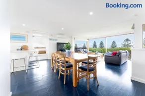 Stoneferry- A Beachfront Beauty - Free Wifi - Image 2