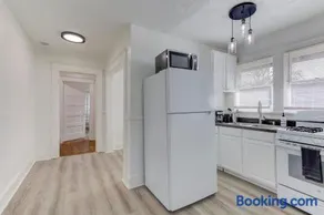 Charming Cooper-Young Flat in the Heart of Memphis - Image 3