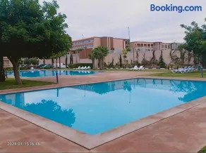 Appartement au coeur de Marrakech avec deux piscines et une charmante vue - Image 1