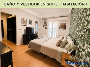 Un hogar en el centro con parking gratuito - Image 1