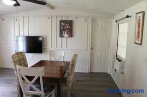 Countryside Bliss - Entire Home on 2 Acres - Image 3