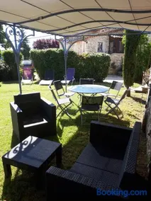 Gîte de caractère au pied du Mont Ventoux avec piscine couverte - Image 3