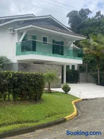 Casa de Praia em Condomínio Hanga Roa Bertioga - Image 5