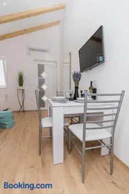 Studio Apartment Harmony NP Krka - Image 2