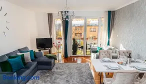 Rossalini Apartment With FREE Parking - Image 1