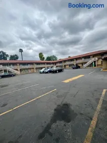 Golden Star Inn - Image 4