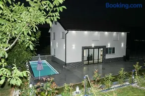 MOUNTAIN Guest House - Image 1