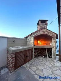 La Isla - Image 5