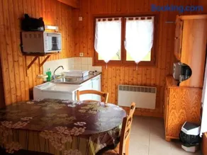 Chalets indépendants avec jardin et jeux d'enfants - Image 2