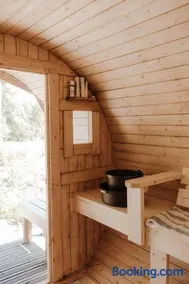 Cozy forest cabin with wood-fired sauna - Image 1