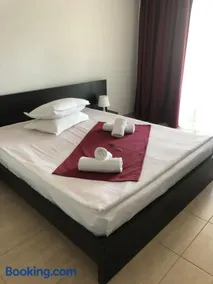 Academy Hotel - Image 2