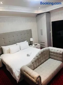 Papiano Boutique Hotel - Image 2