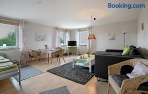 Appartamento adatto alle famiglie con giardino e griglia | Vista sul giardino - Image 3