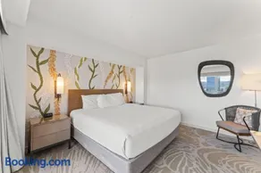 Ala Moana Hotel 1626 one bedroom w King bed - Image 3