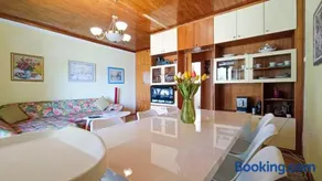 Family villa on the coast - Image 2