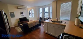 Perfect 1BR In Prime Location & View of Stadiums - Image 5