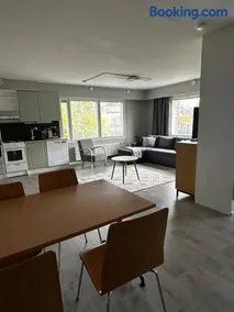 Viihtyisä esteetön saunallinen asunto entisellä paloasemalla - Image 2
