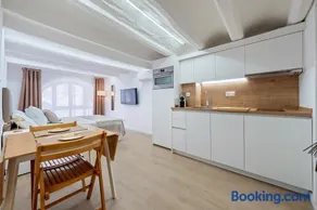 Hauzify I Apartaments La Plaça - Image 3