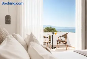 Ammolofos Luxury Apartment & suites - Image 1