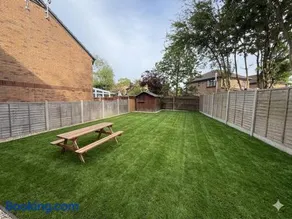 5-Bed MK Home - Sleeps 12 - Contractors & Groups Welcome - Image 5