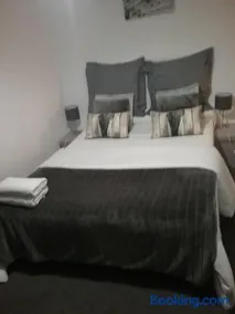 Appartement Moderne 3 Chambres - Image 1
