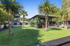 Blissfully Luxe Abode for Unforgettable Memories - Image 2
