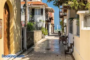 THE STREET HOUSE - Image 2