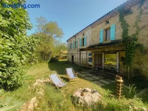 Maison accueillante avec jardin à Sainte Suzanne - Image 1