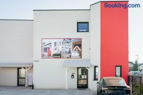 Nava Motel SELF CHECK-IN - Image 2