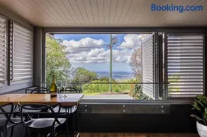 Luxury Hinterland Retreat - Family Suite with Hinterland and Ocean Views - Image 1