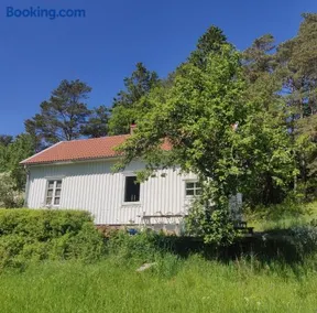 19th-century cottage on the Swedish West Coast - Image 3