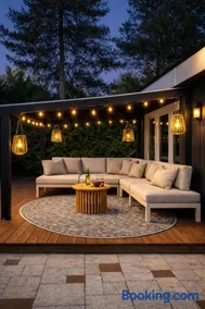 StayatSas Julia, Stijlvol Natuurhuisje met Grote Omheinde Tuin - Image 2